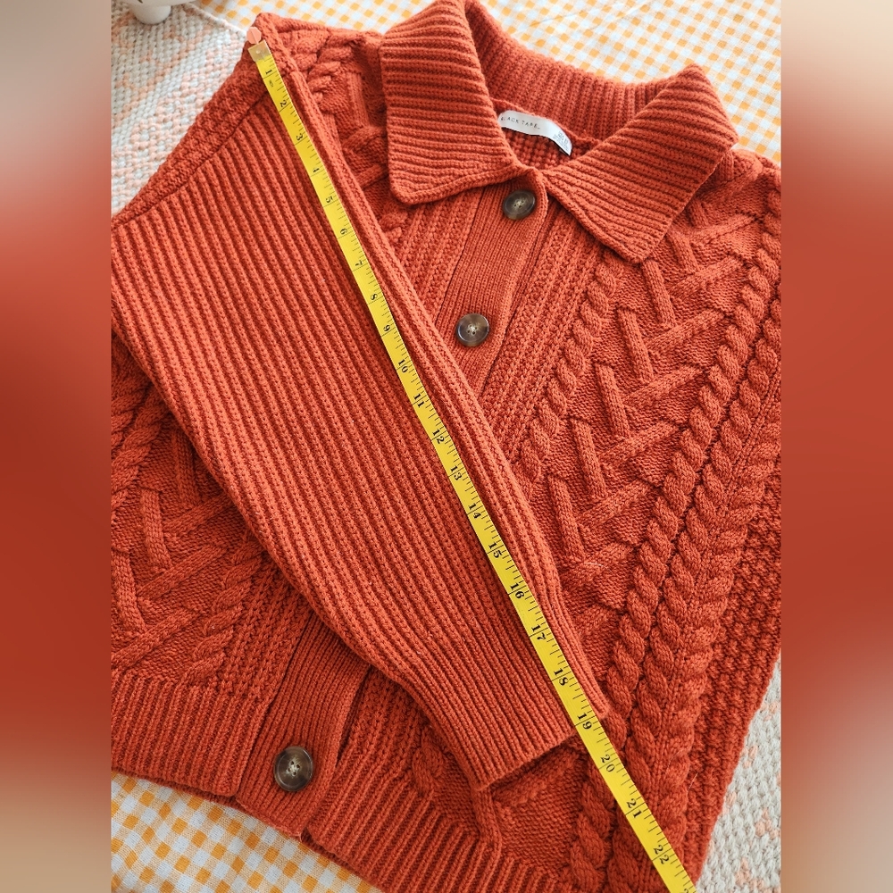 Black Tape_ Oversized Rust Cable Knit Cardigan - Picture 4 of 7